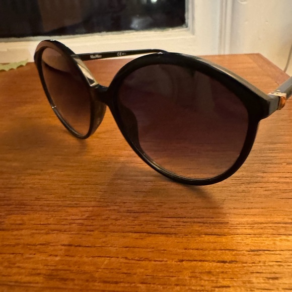 Max Mara Black Cat Eye Sunglasses - Picture 5 of 5